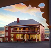 Stanley Hotel  Apartments - Accommodation QLD