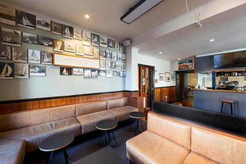 Customs House Hotel - Accommodation QLD 1