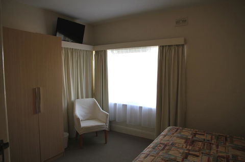 Barclay Motor Inn - Accommodation QLD 40