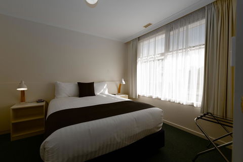 Barclay Motor Inn - Accommodation QLD 5