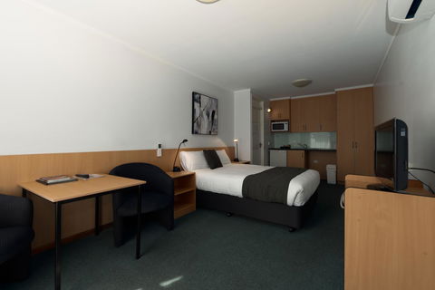 Barclay Motor Inn - Accommodation QLD 4