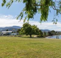 Riverfront Motel  Villas - Accommodation QLD