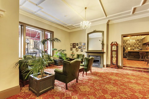 Hadley\'s Orient Hotel - Accommodation QLD 12