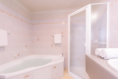 Hadley\'s Orient Hotel - Accommodation QLD 40
