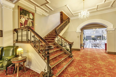 Hadley\'s Orient Hotel - Accommodation QLD 11