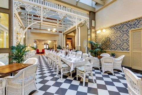 Hadley\'s Orient Hotel - Accommodation QLD 2