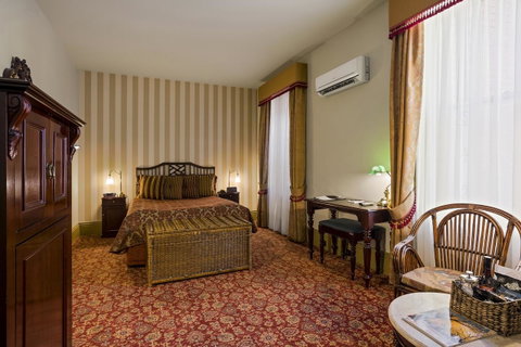 Hadley\'s Orient Hotel - Accommodation QLD 31