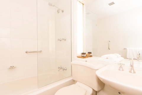 Hadley\'s Orient Hotel - Accommodation QLD 39