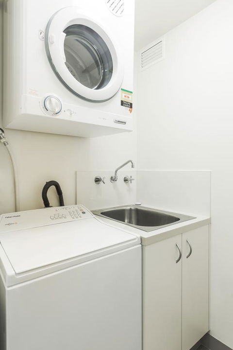 The Old Woolstore Apartment Hotel - Accommodation QLD 13