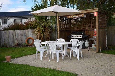 Castaway Holiday Apartments - Accommodation QLD 13