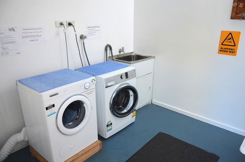 Castaway Holiday Apartments - Accommodation QLD 22