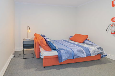 4 Bedroom House - Hobart CBD - Free Parking - Free WIFI - Accommodation QLD 18
