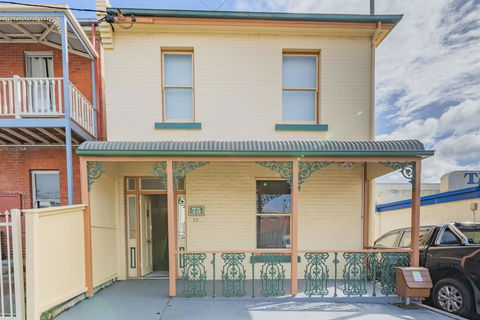 4 Bedroom House - Hobart CBD - Free Parking - Free WIFI - Accommodation QLD 14