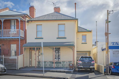 4 Bedroom House - Hobart CBD - Free Parking - Free WIFI - Accommodation QLD 5