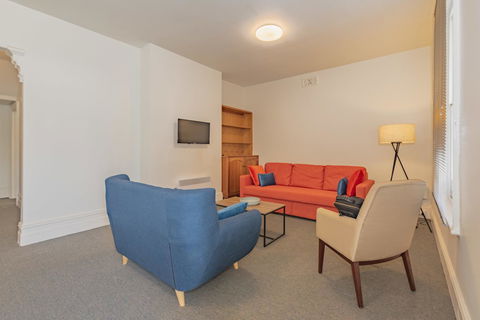 4 Bedroom House - Hobart CBD - Free Parking - Free WIFI - Accommodation QLD 22