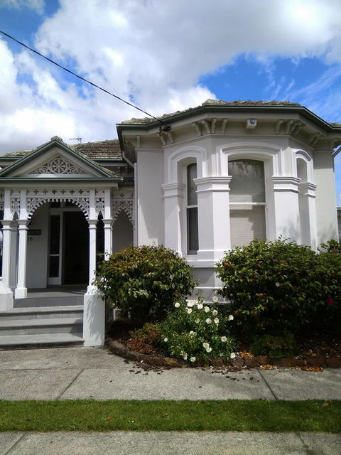 Riverbank Villa - Accommodation QLD 7