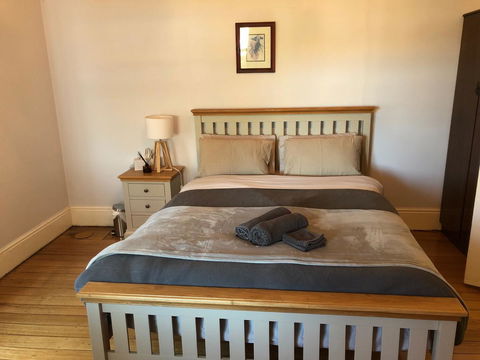 Riverbank Villa - Accommodation QLD 1