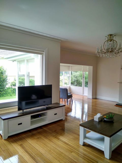 Riverbank Villa - Accommodation QLD 19