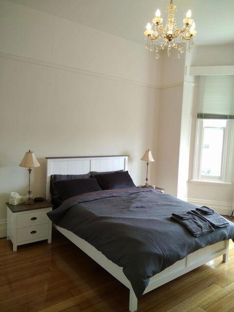 Riverbank Villa - Accommodation QLD 12