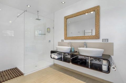 Sunset Bay Escape - Accommodation QLD 13