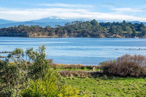 Sunset Bay Escape - Accommodation QLD 6