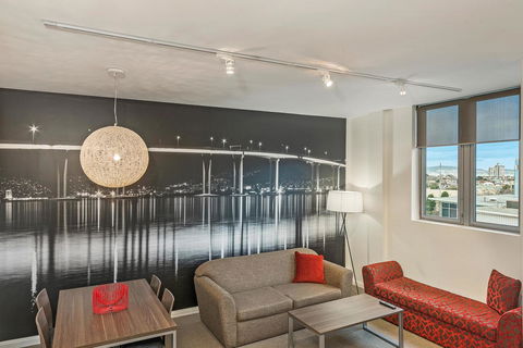 Mantra One Sandy Bay Road - Accommodation QLD 16