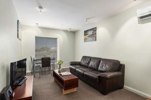 Mantra One Sandy Bay Road - Accommodation QLD 27