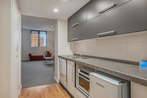 Mantra One Sandy Bay Road - Accommodation QLD 20