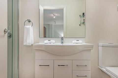 Mantra One Sandy Bay Road - Accommodation QLD 15