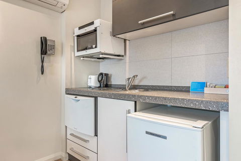 Mantra One Sandy Bay Road - Accommodation QLD 32