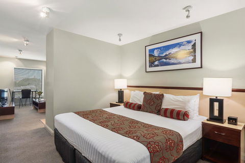 Mantra One Sandy Bay Road - Accommodation QLD 26