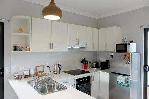 Kingston Beach-House Retreat - Accommodation QLD 9