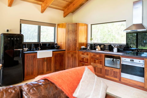 Adventure Bay Retreat Bruny Island - Accommodation QLD 21