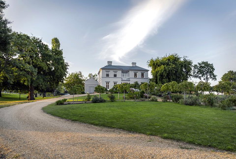 Prospect Country House & Restaurant - Accommodation QLD 1