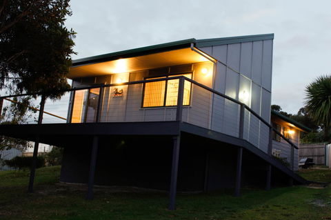 Mermaids Of Bicheno - Accommodation QLD 1