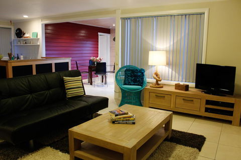 Mermaids Of Bicheno - Accommodation QLD 2