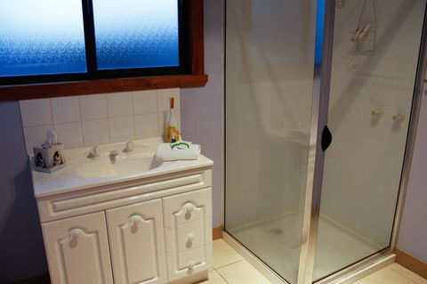 Mermaids Of Bicheno - Accommodation QLD 14