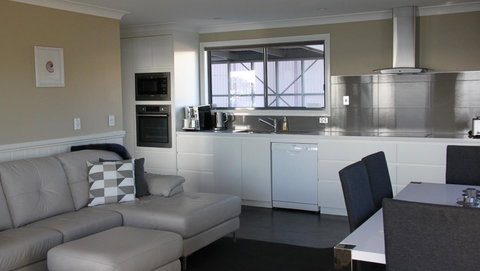 SEA EAGLE COTTAGE Amazing Views Of Bay Of Fires - Accommodation QLD 23