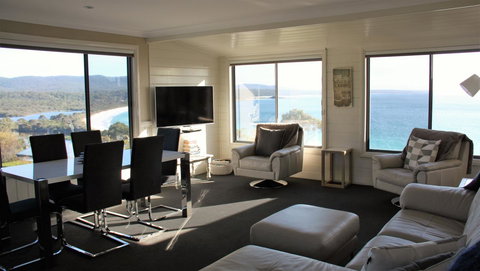 SEA EAGLE COTTAGE Amazing Views Of Bay Of Fires - Accommodation QLD 21