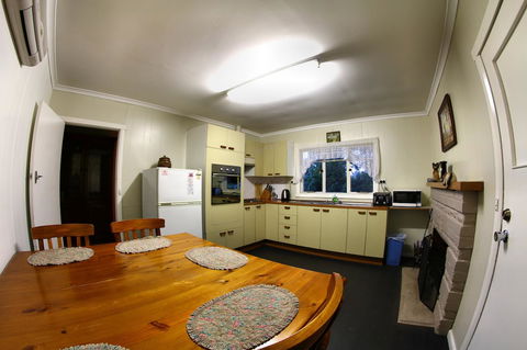 Maydena Chalet - Accommodation QLD 9