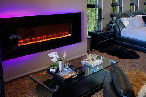 Amare Beachside Luxury - Accommodation QLD 0