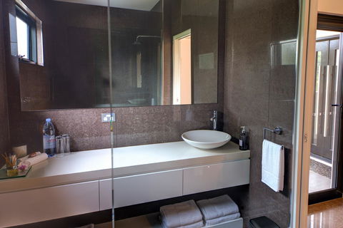 Amare Beachside Luxury - Accommodation QLD 15