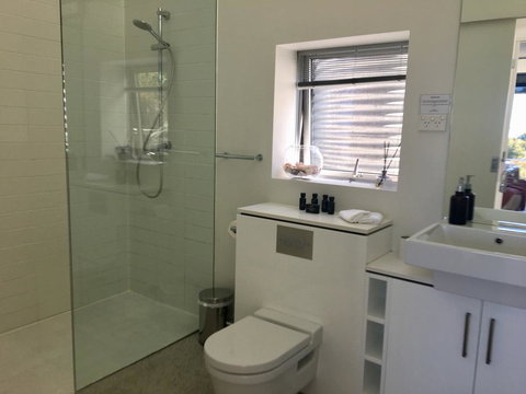 Eaglehawk Pavilions - Accommodation QLD 8