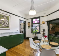 Insomnia on Elizabeth - Accommodation QLD