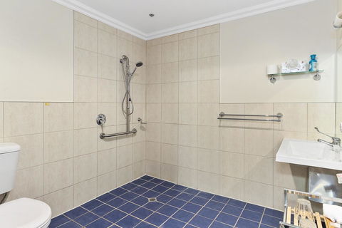 Oyster Cove Chalet - Accommodation QLD 11