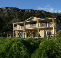 On The Terrace - Accommodation QLD
