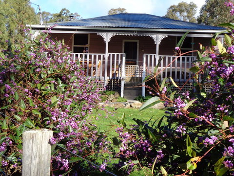 Post House Cottage - Accommodation QLD 0
