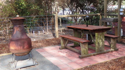 Karoola Cottage Self Contained - Accommodation QLD 24