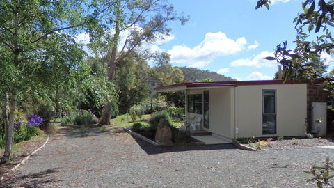 Karoola Cottage Self Contained - Accommodation QLD 10