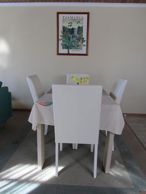 Elm Trees Accommodation @ Ross - Accommodation QLD 14